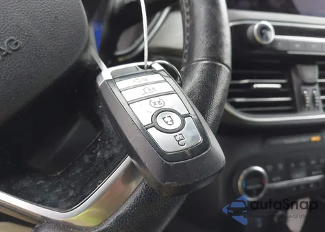 2020 Ford Escape Titanium from USA, damaged, VIN 1FMCU9J9XLUB17791